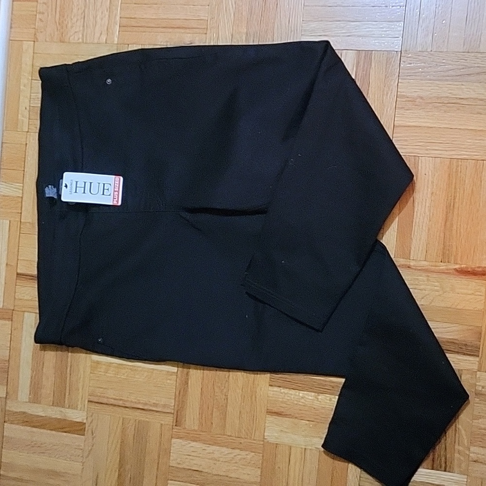 Hue black leggings.
